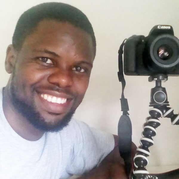 julien-kirton-with-canon-camera
